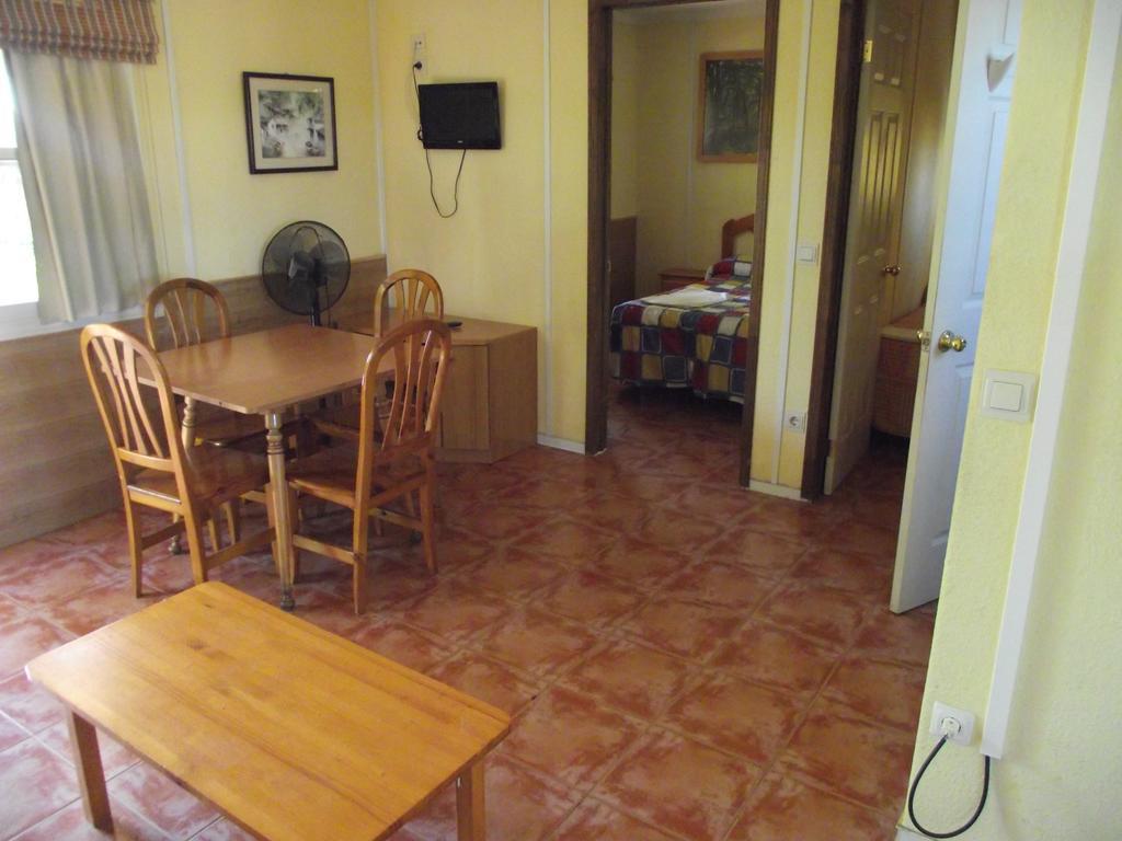 Camping Cubillas Cubillas de Santa Marta Esterno foto